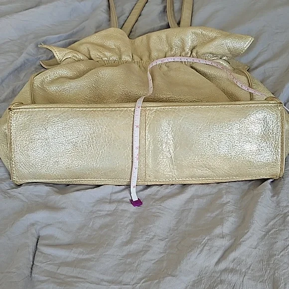 HOBO International Caliber in pearled silver metallic leather - Picture 8 of 16